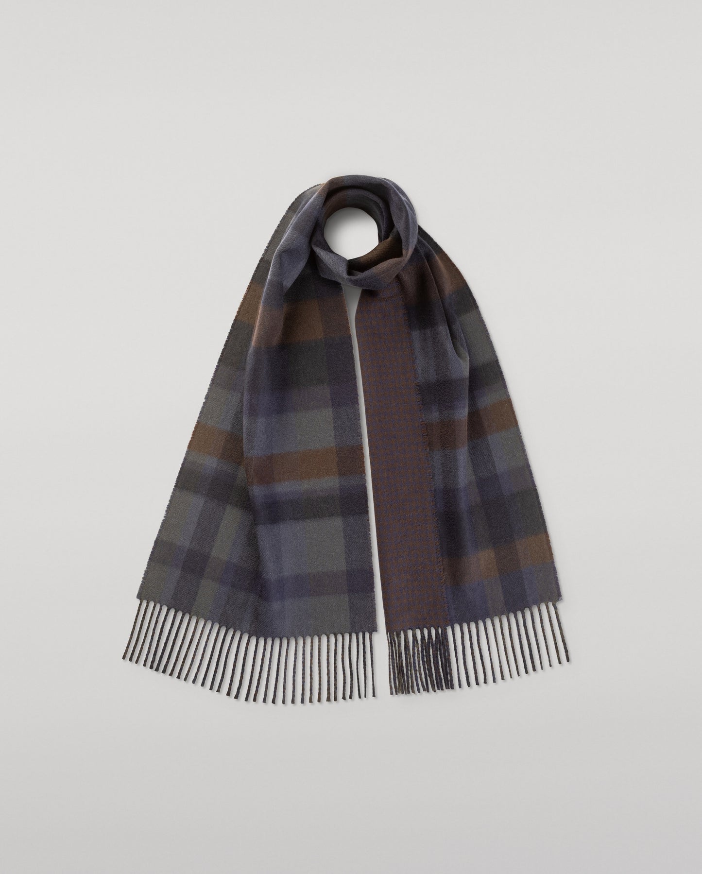 JOHNSTONS OF ELGIN CASHMERE CONTRAST REVERSIBLE SCARF BROWN & NAVY 100% CASHMERE WA000020RU7794ONE