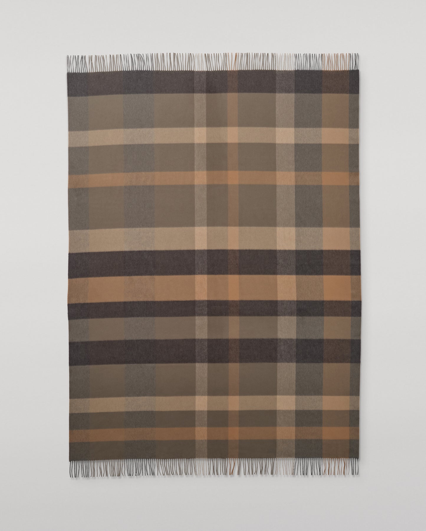 Johnstons of Elgin Umbra 100% Cashmere Plaid Throw in Brown Cairn Check WA002665RU7783ONE