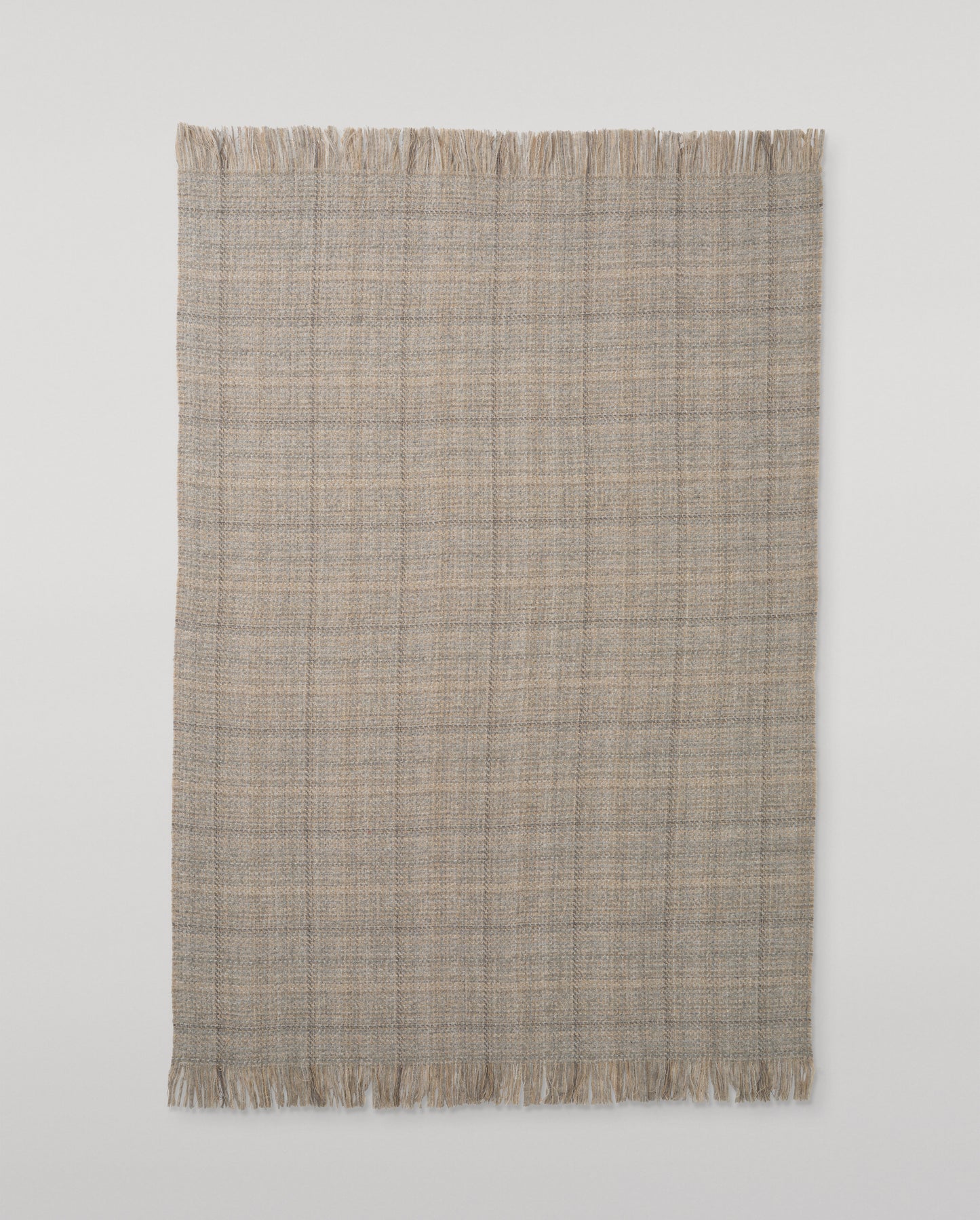 Johnstons of Elgin Luxury textured Throw in Natural, 82% Cashmere 10% Silk 8% Alpaca Johnstons of Elgin Luxury Texture Throw in Peat Brown and Navy, 82% Cashmere 10% Silk 8% Alpaca WB002930RU7834ONE