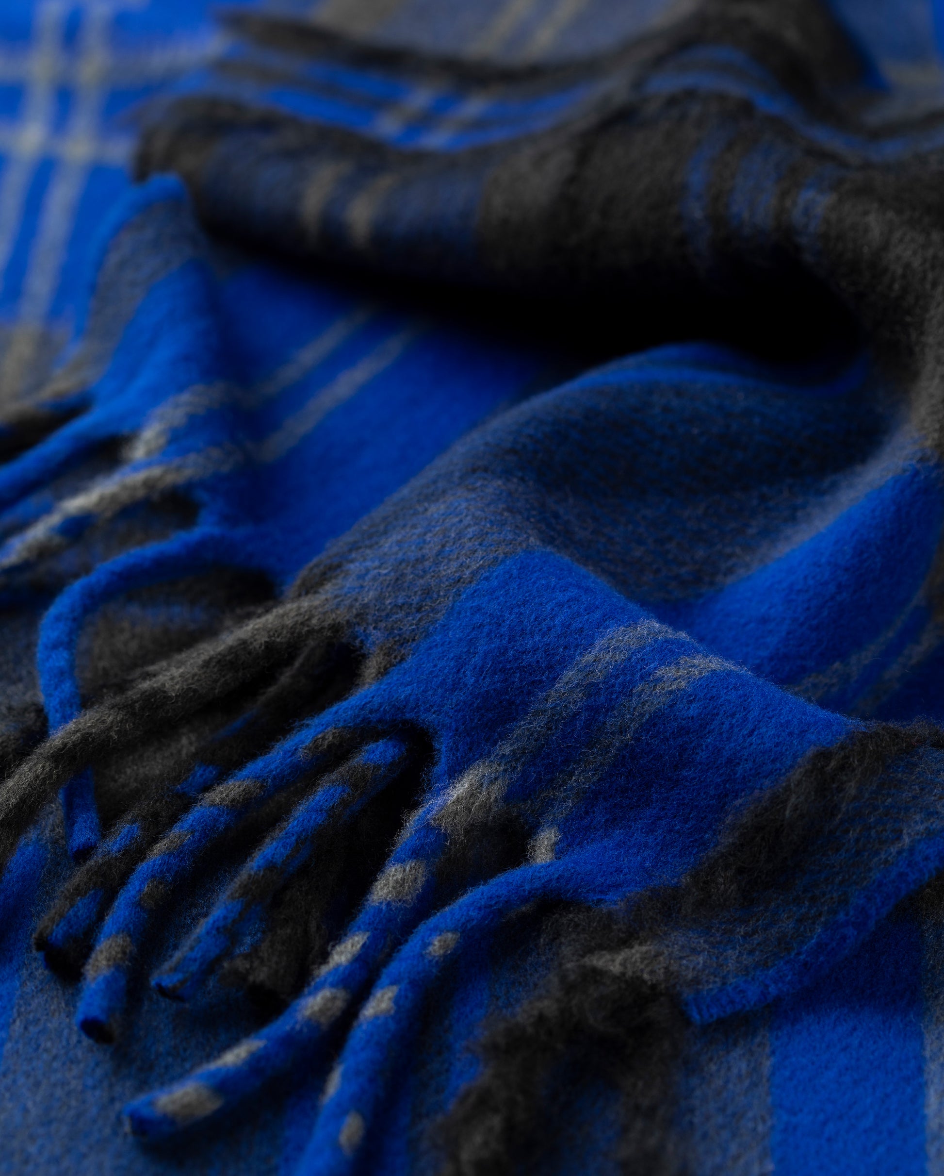 JOHNSTONS OF ELGIN MACH TARTAN SCARF BLUE 95% WOOL 4% CASHMERE 1% SILK WB002957RU7777ONE