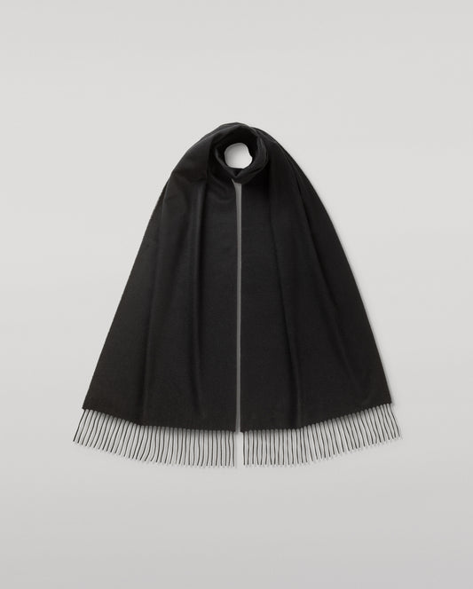 Johnstons of Elgin Ultrafine Merino Wool Scarf in Black on a white background WDC01797SA0900N/A