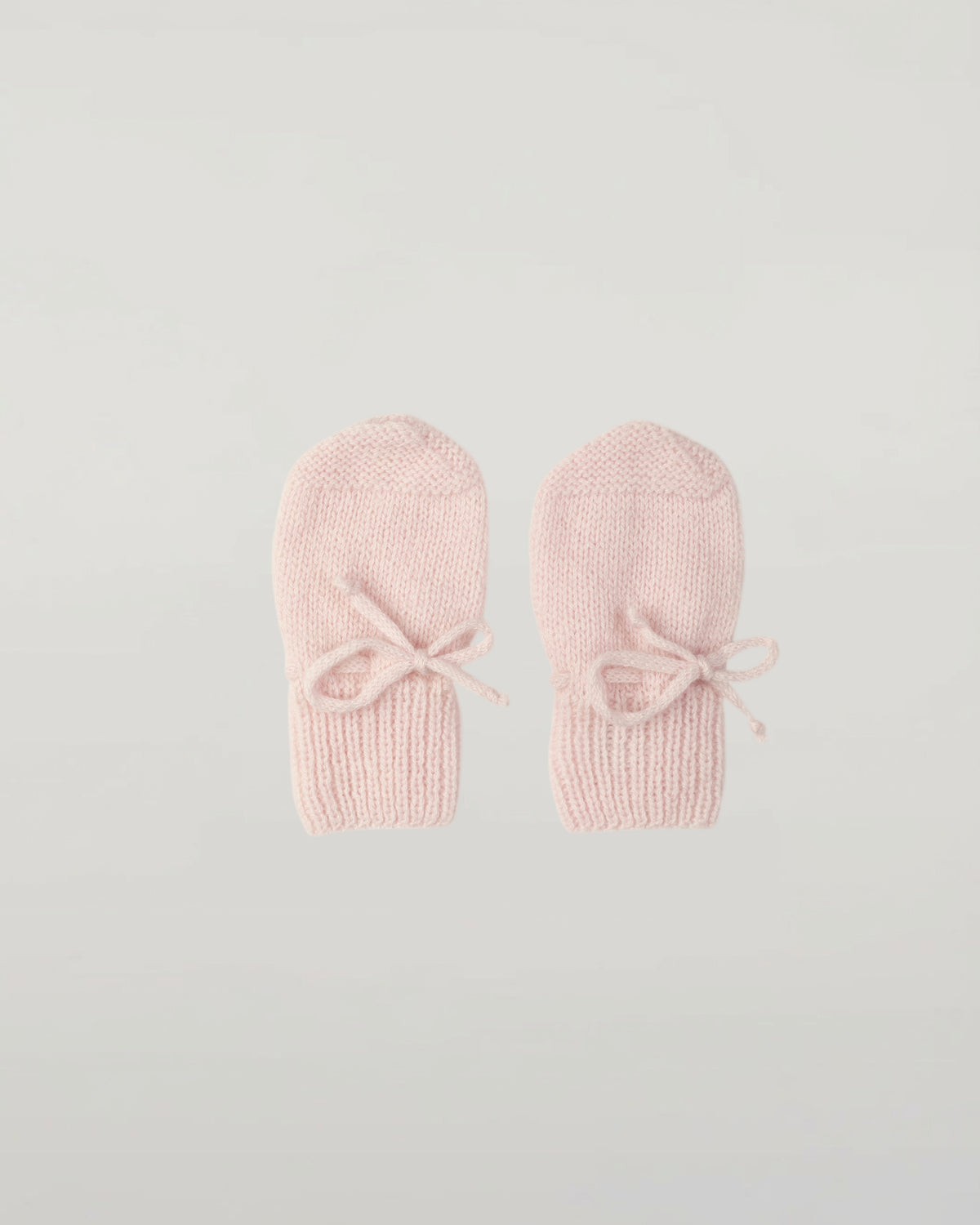Johnstons of Elgin’s Baby's 1st Cashmere Accessories Gift Set in Blush AW21GIFTSET20B
